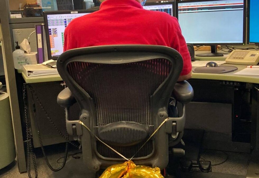 Winnebago County 911 dispatcher hangs it up after 43 years on the job (WI)