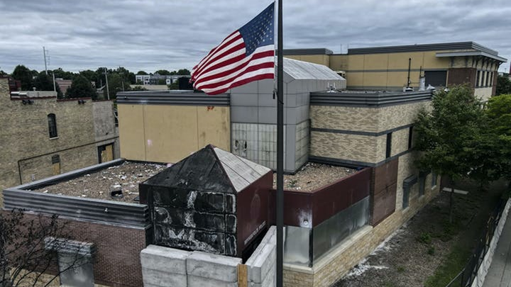 MN 9-1-1 Centers Prep Backup Plans as Ex-Cop’s Trial Looms