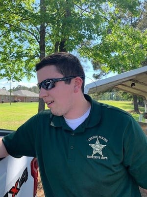 VPSO provides lunch for dispatchers in observance of National Public Safety Telecommunications Week (LA)