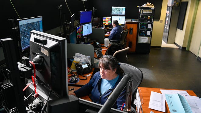 Marblehead 9-1-1: Going inside dispatch (MA)