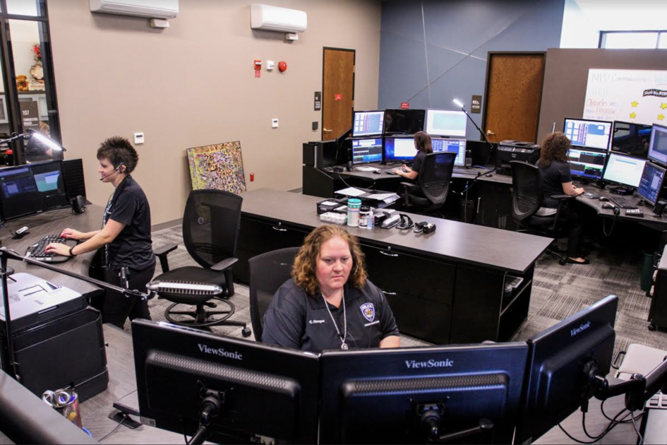 Maricopa 911 dispatchers are behind-the-scenes first responders (AZ)