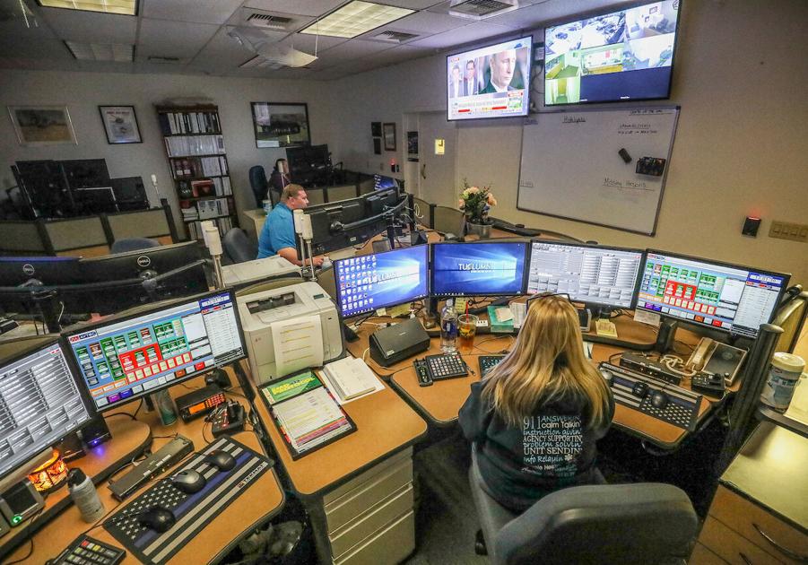 Dispatchers share experiences, reflections on work behind the phone during 911 calls (CA)