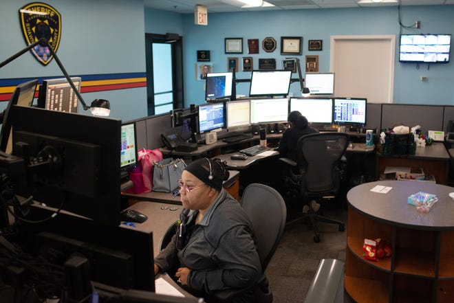 High unemployment during the pandemic didn’t spur applications to Shawnee County’s dispatch center. Here’s why (KS)